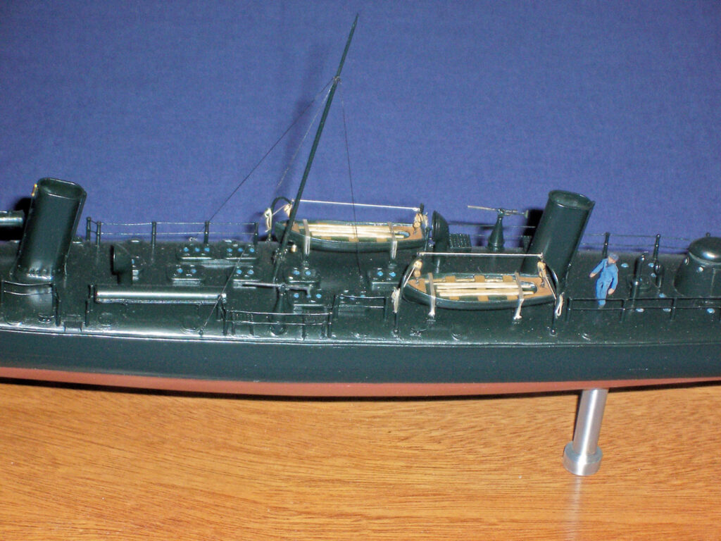 Model of USS Winslow - midship