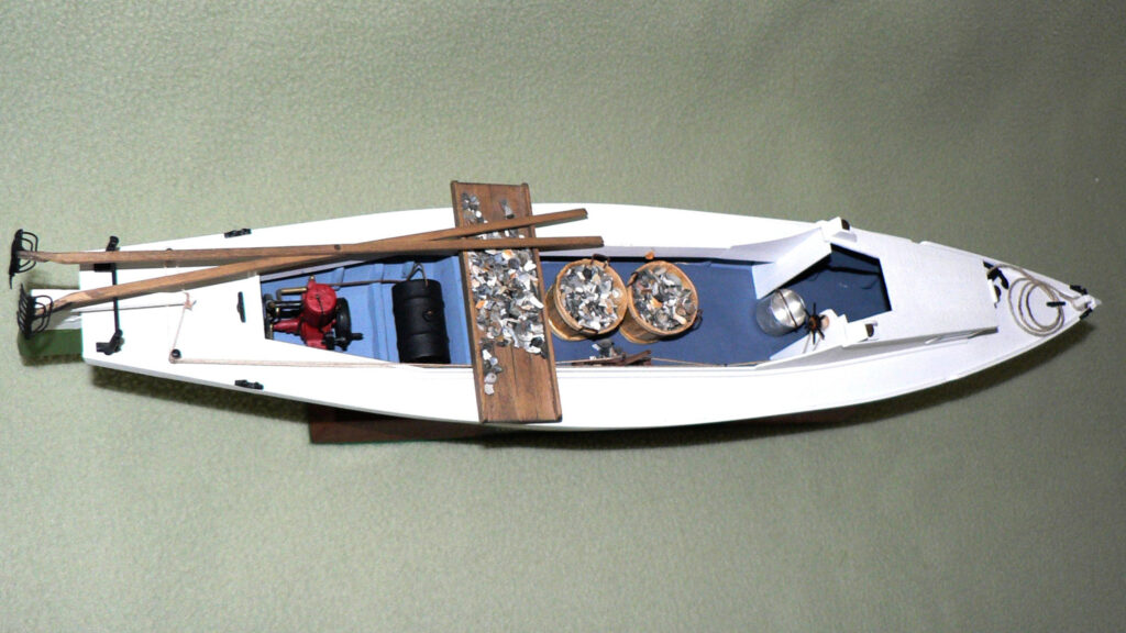 Model of motorized log canoe Alverta - View from above showing oyster catch