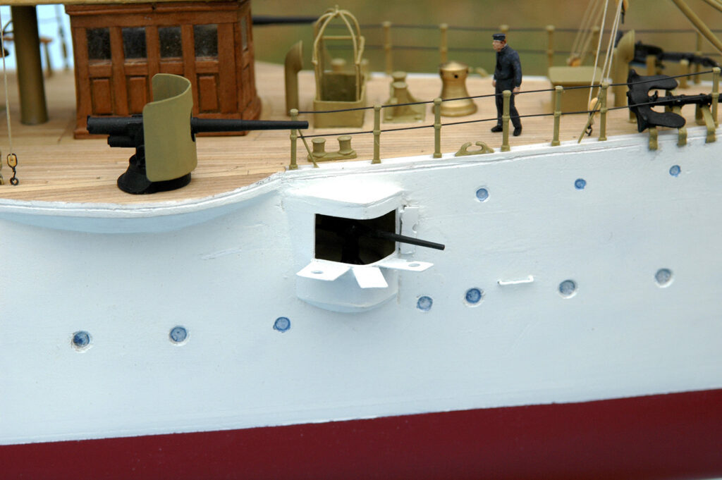 Model of gunboat USS Nashville PG-7 - blister gun and deck gun