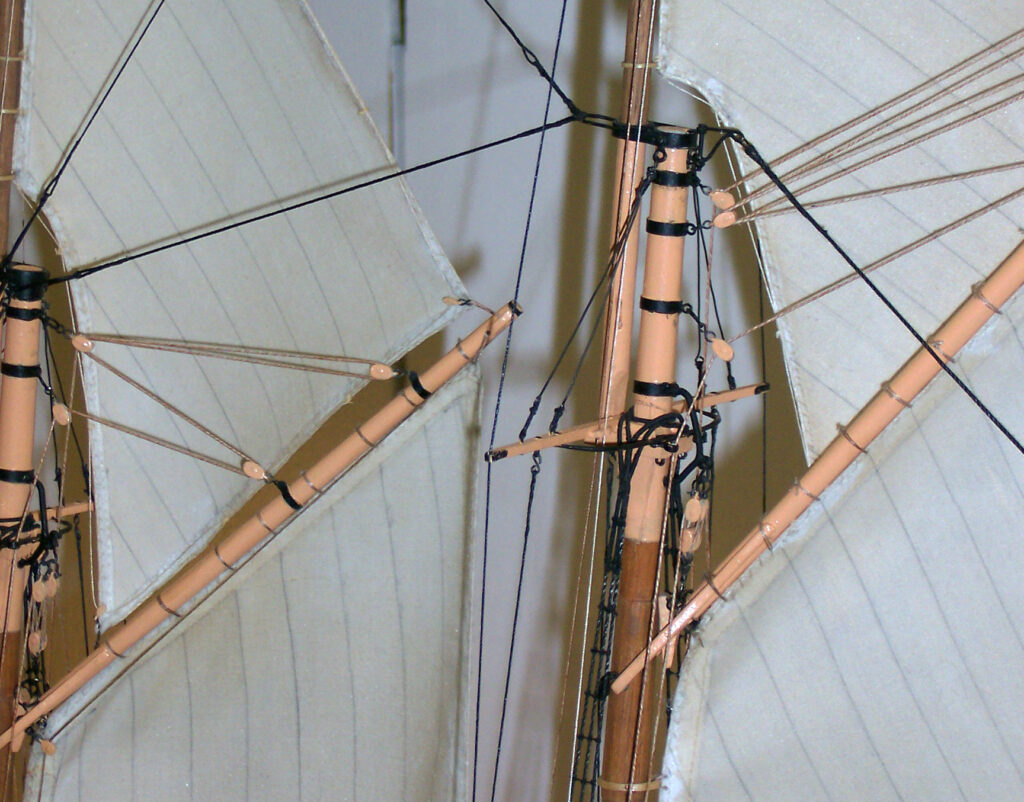 Model of fishing schooner Benjamin W. Latham - masts and spars