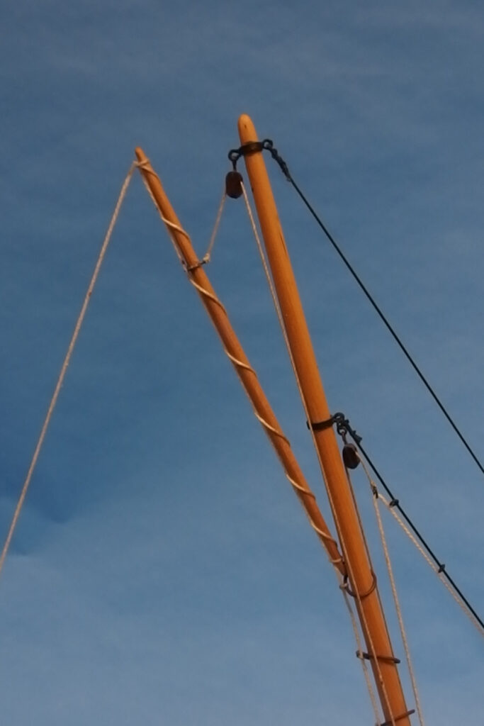 Model of Chesapeake Bay Three-Log Canoe - Mast and yard