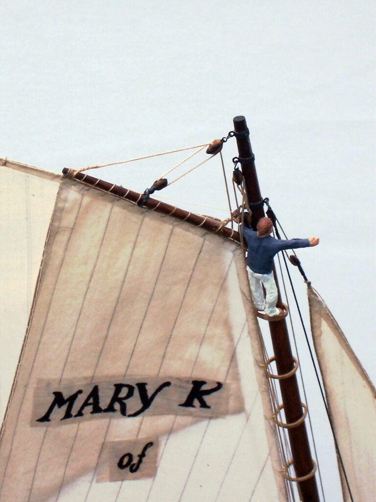 Model of pilot boat Mary K of Norfolk - Gaff yard and sailor