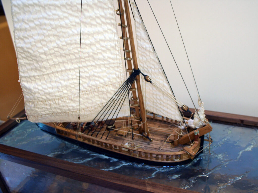 Model of an anchor hoy - Starboard Bow