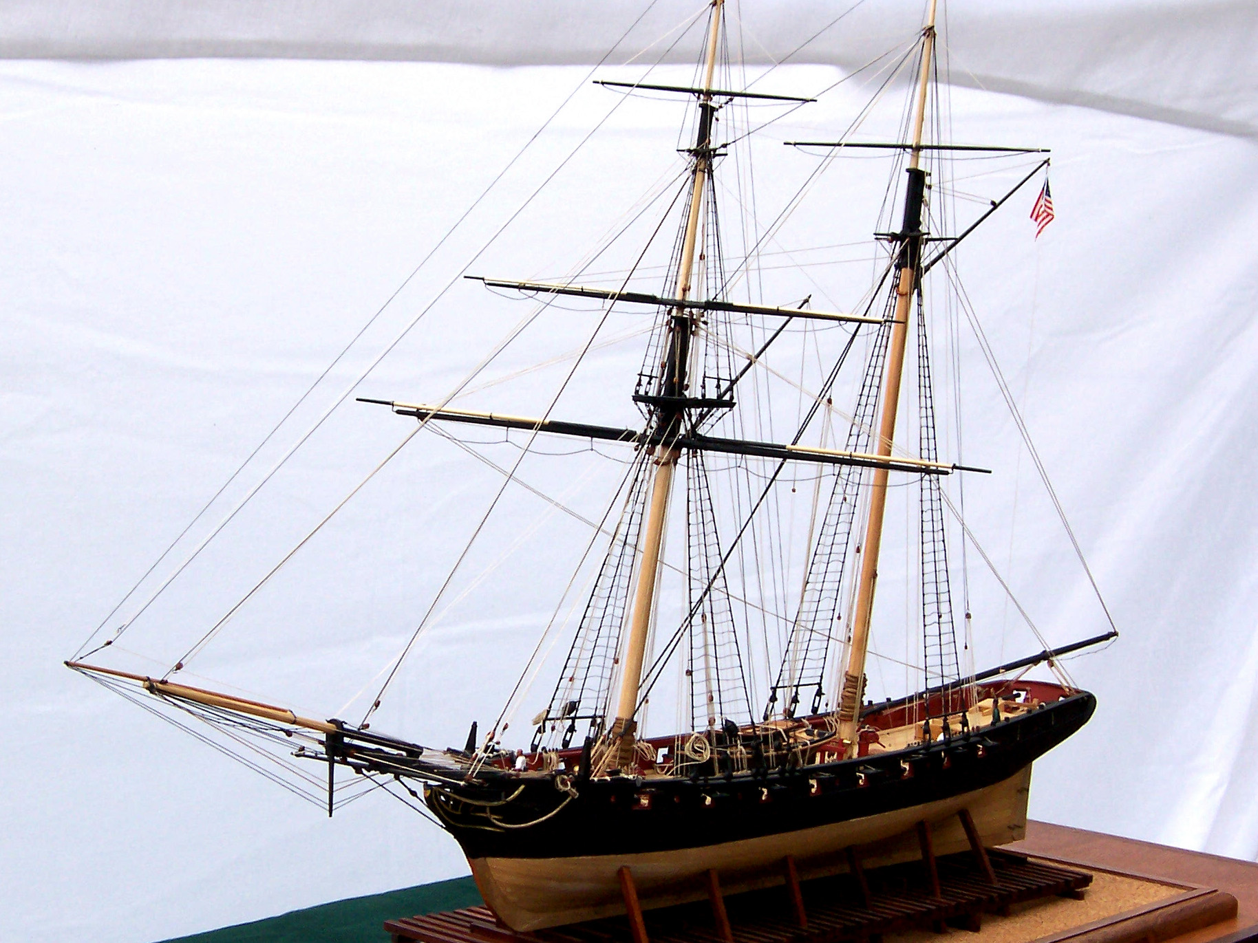 Model of the privateer Prince de Neufchatel - View from port bow