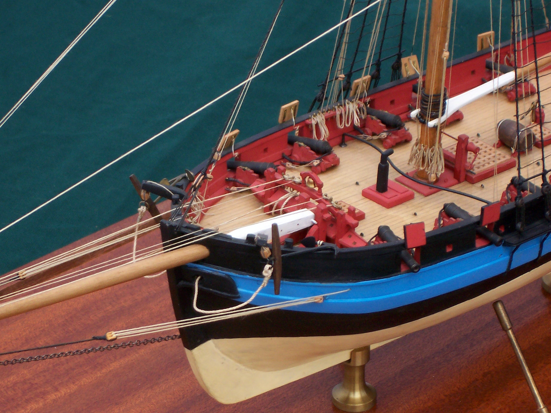 Model of HMS Diligence (1795) - Bow