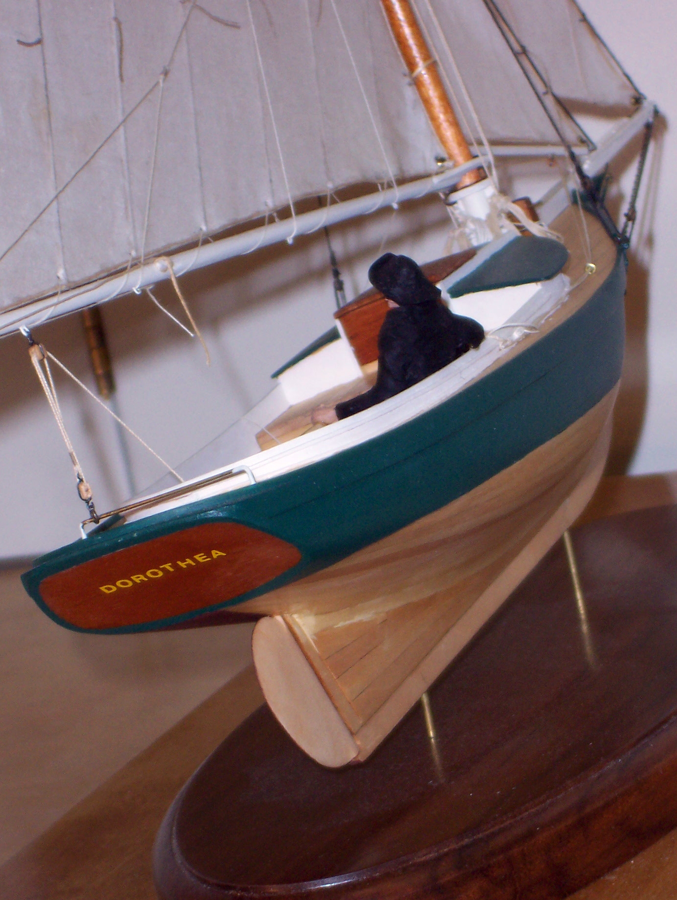Model of a Friendship sloop - Starboard quarter