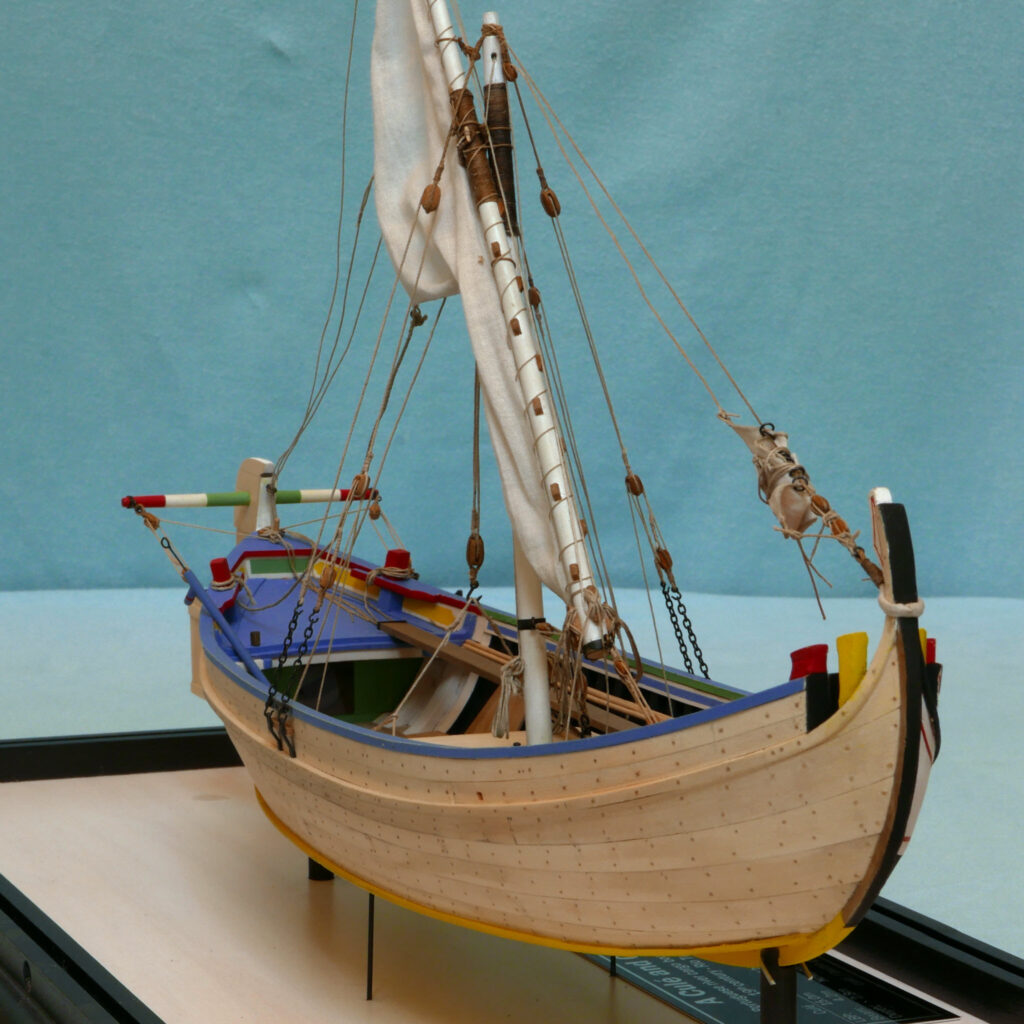 Model of a Portuguese Culé - view from starboard bow